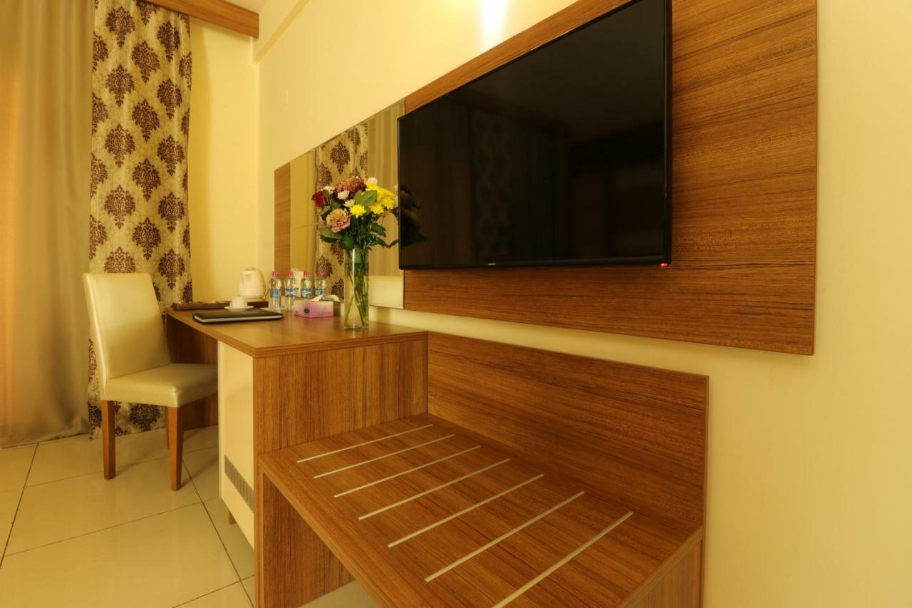 Atlantic Hotel Djibouti City Екстер'єр фото