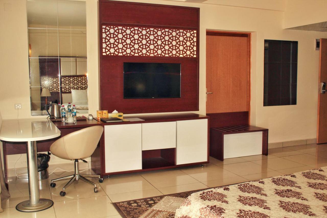 Atlantic Hotel Djibouti City Екстер'єр фото